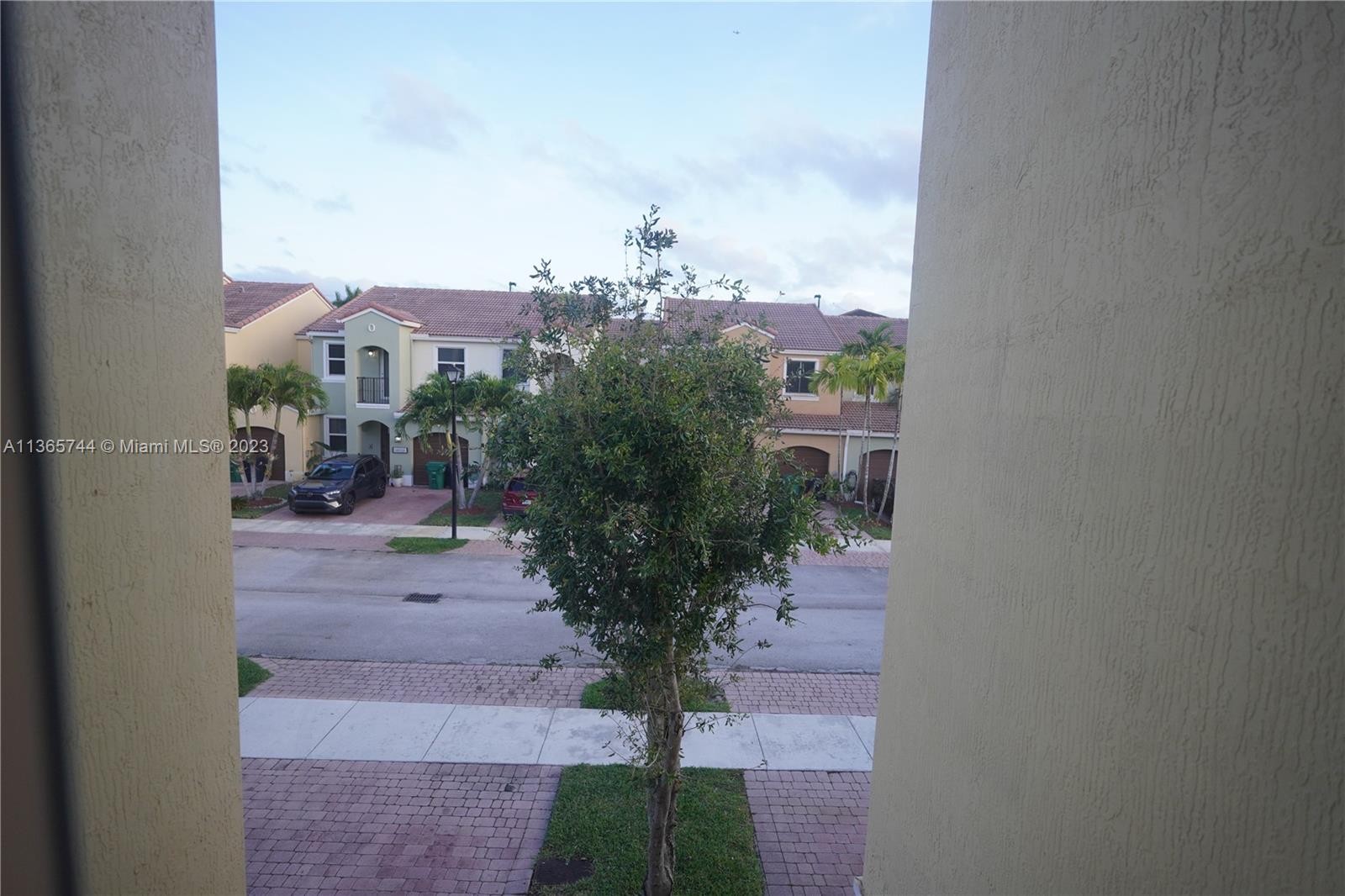 SORRENTO TOWNHOMES - Residential Lease