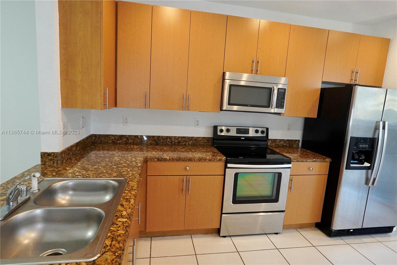 SORRENTO TOWNHOMES - Residential Lease