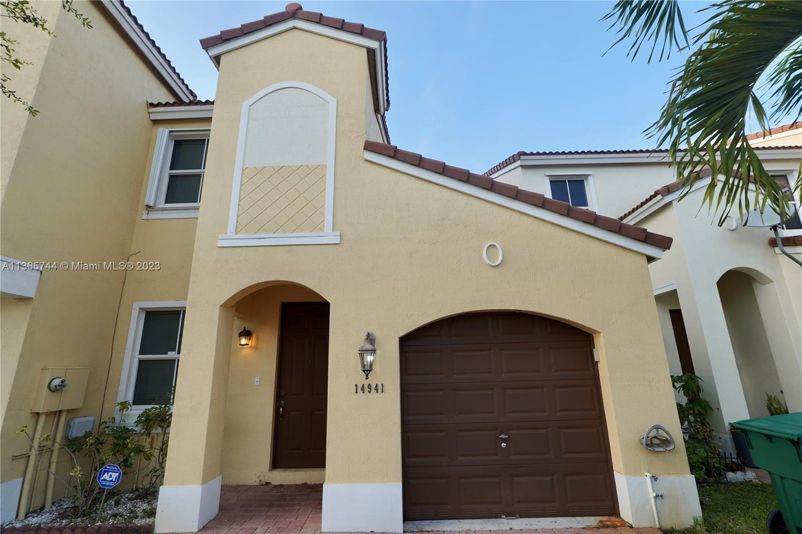 SORRENTO TOWNHOMES - Residential Lease