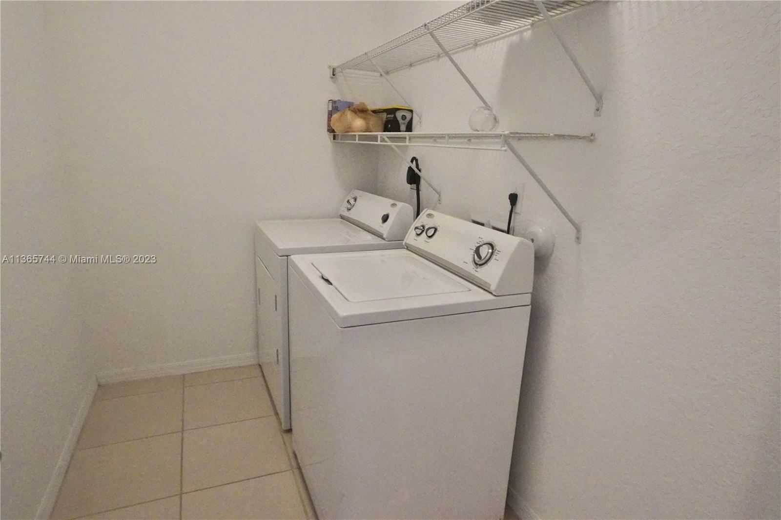 SORRENTO TOWNHOMES - Residential Lease