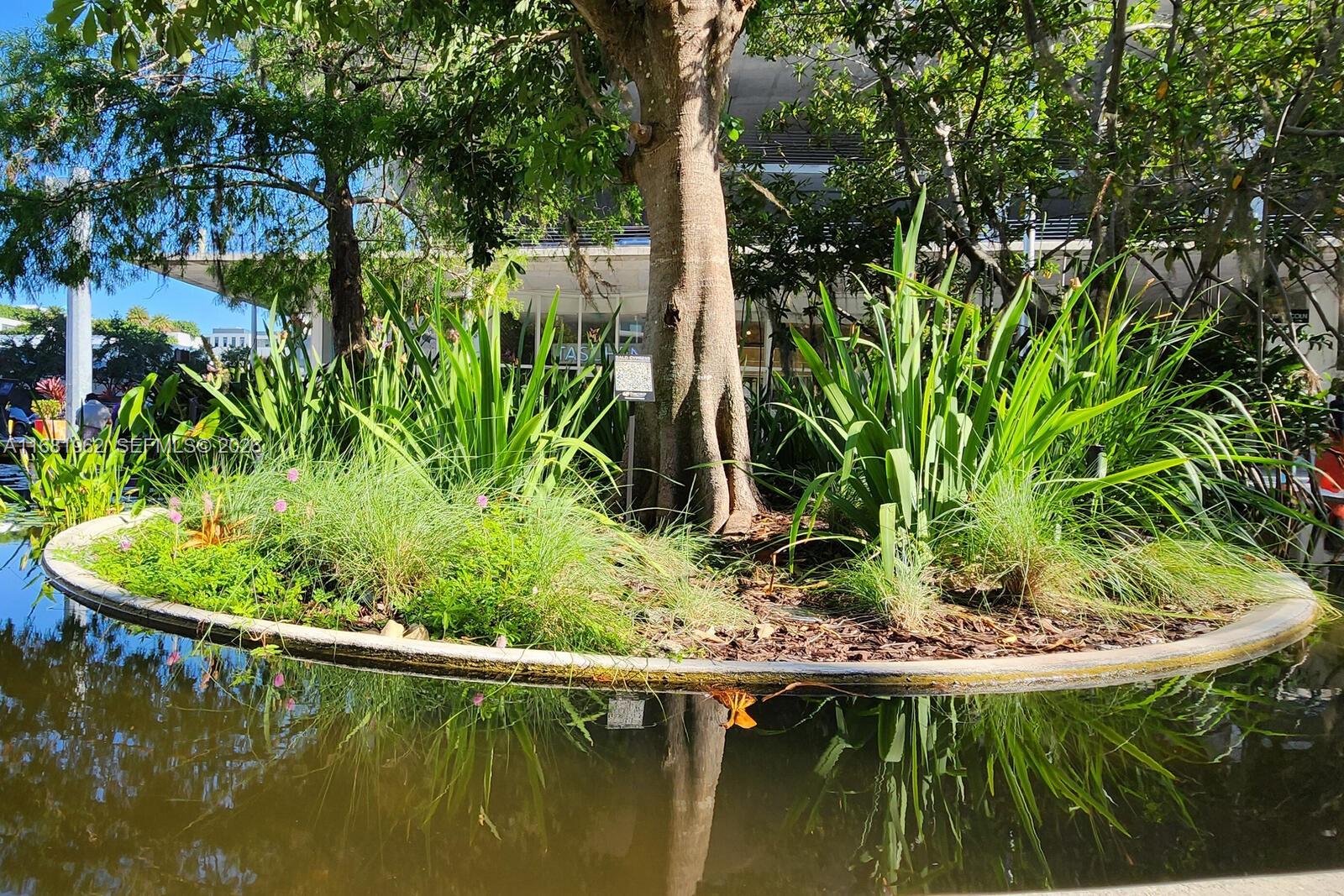 LINCOLN TOWERS CONDO - Residential