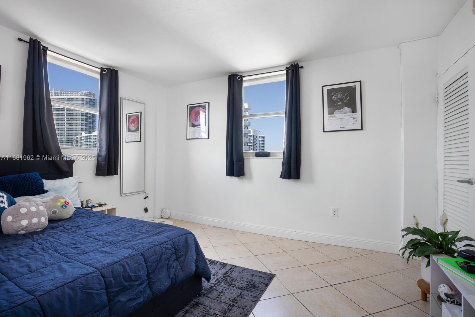 LINCOLN TOWERS CONDO - Residential