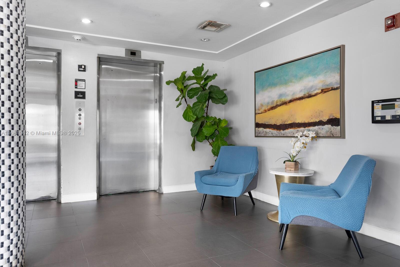 LINCOLN TOWERS CONDO - Residential