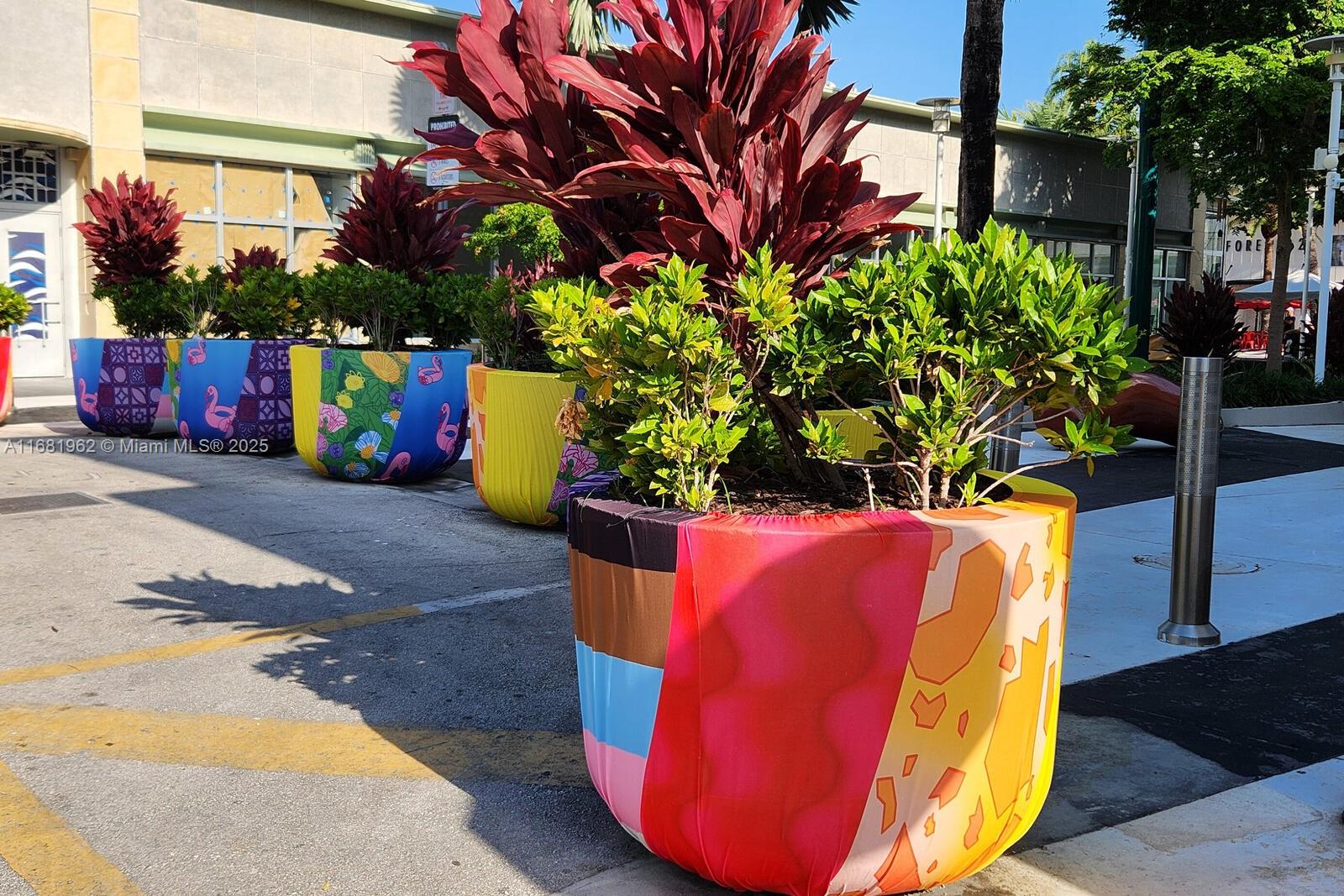 LINCOLN TOWERS CONDO - Residential