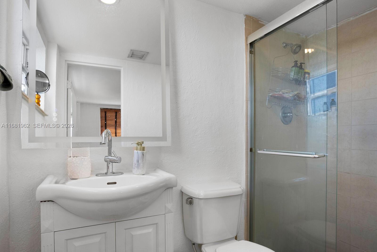 LINCOLN TOWERS CONDO - Residential