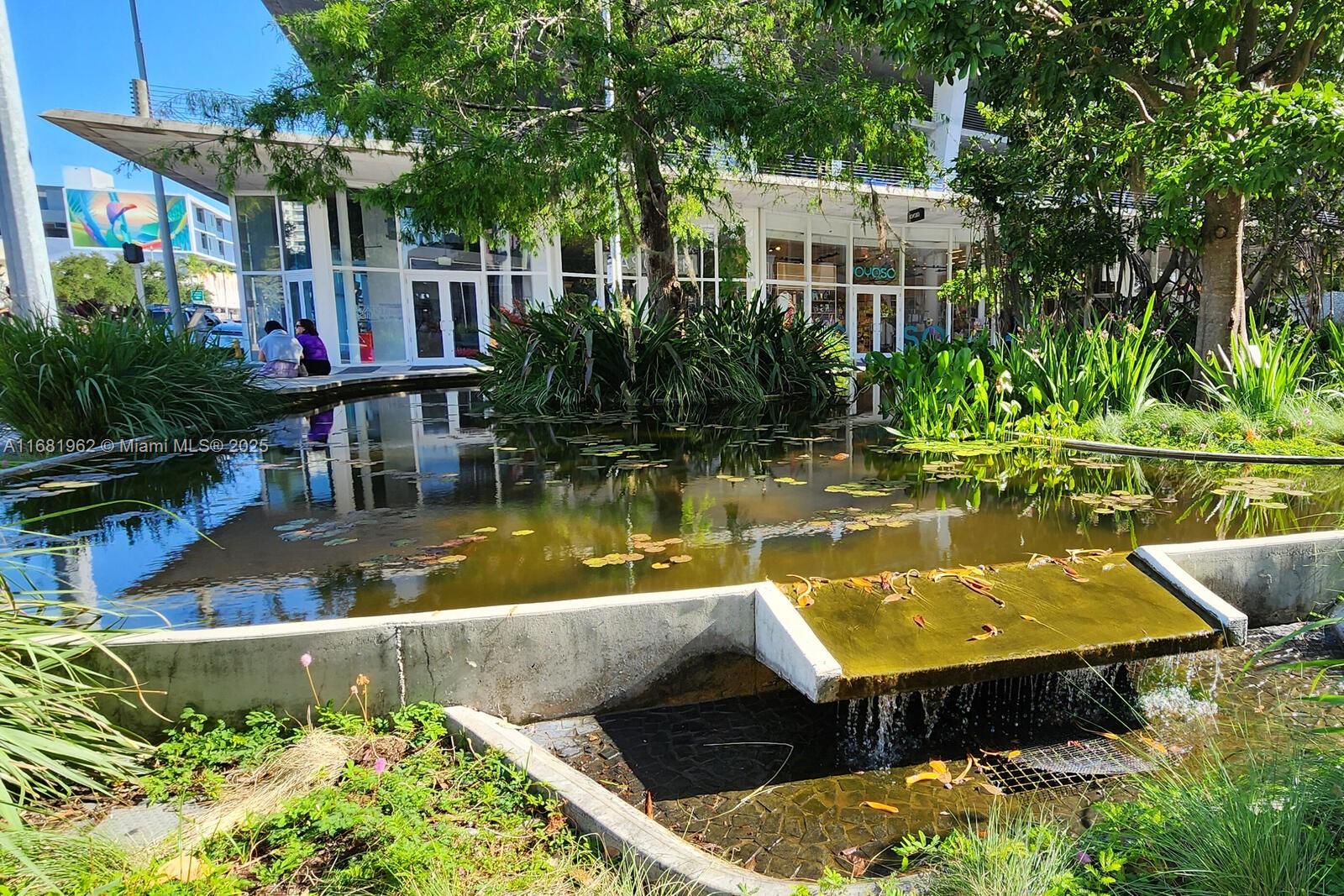 LINCOLN TOWERS CONDO - Residential