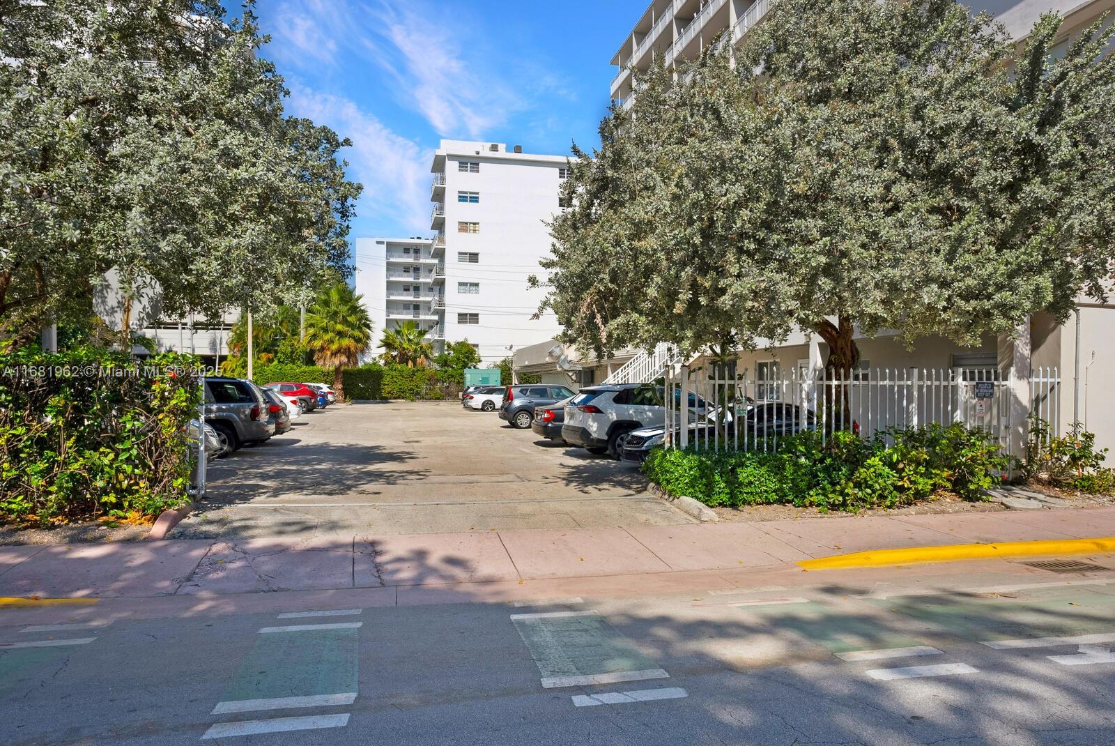 LINCOLN TOWERS CONDO - Residential