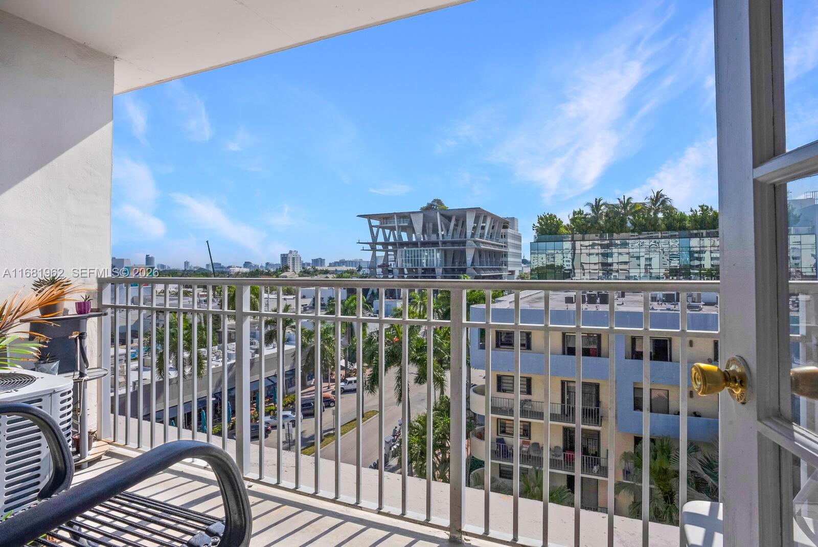 LINCOLN TOWERS CONDO - Residential