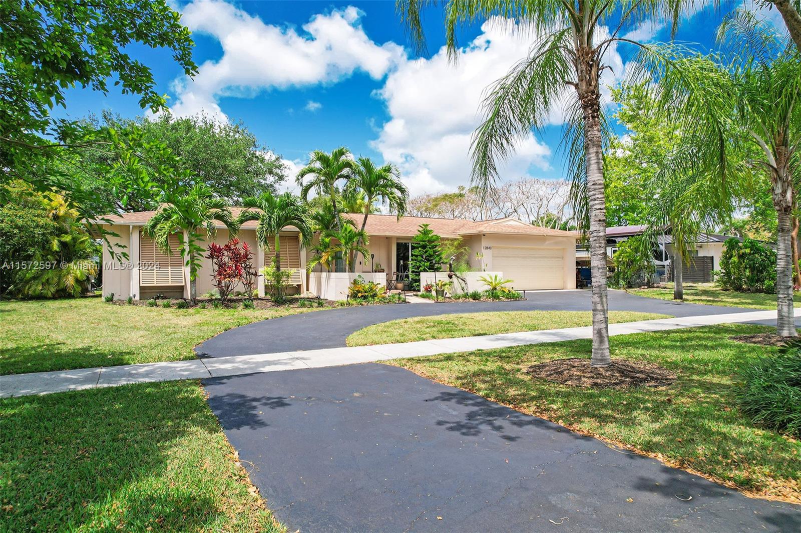 Property for Sale at 12840 Sw 112th Ave, Miami, Broward County, Florida - Bedrooms: 4 
Bathrooms: 2  - $950,000