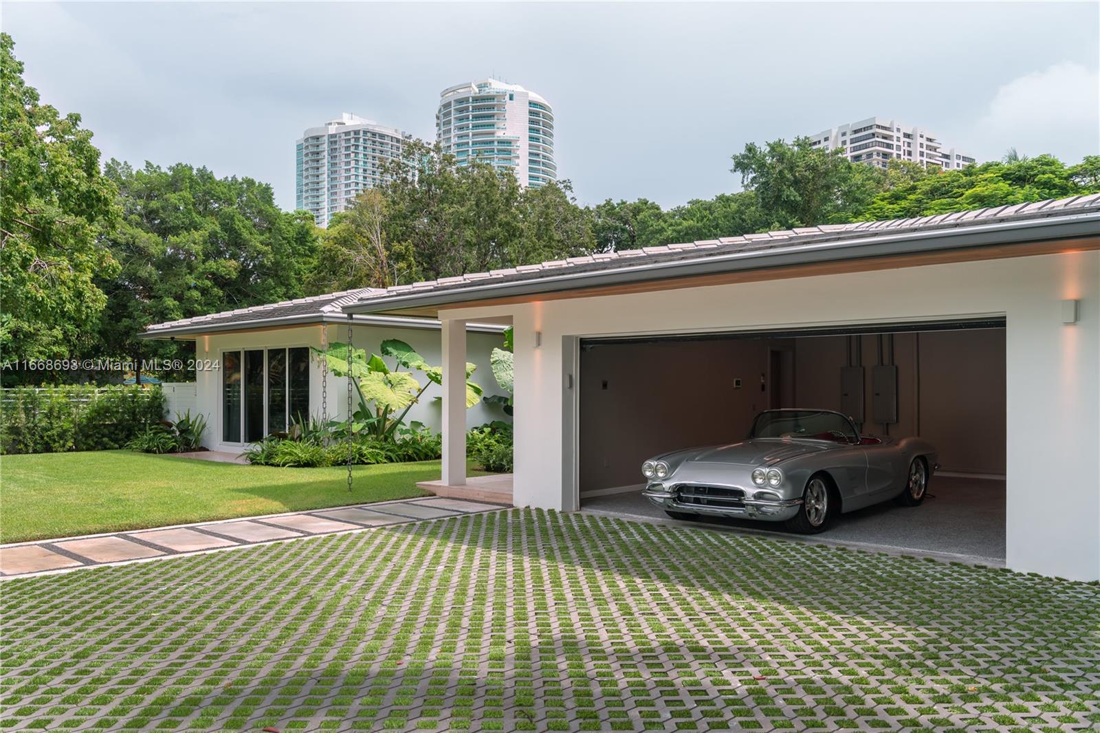 BRICKELLS FLAGLER - Residential