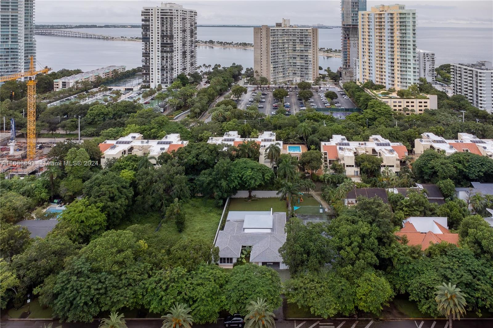 BRICKELLS FLAGLER - Residential