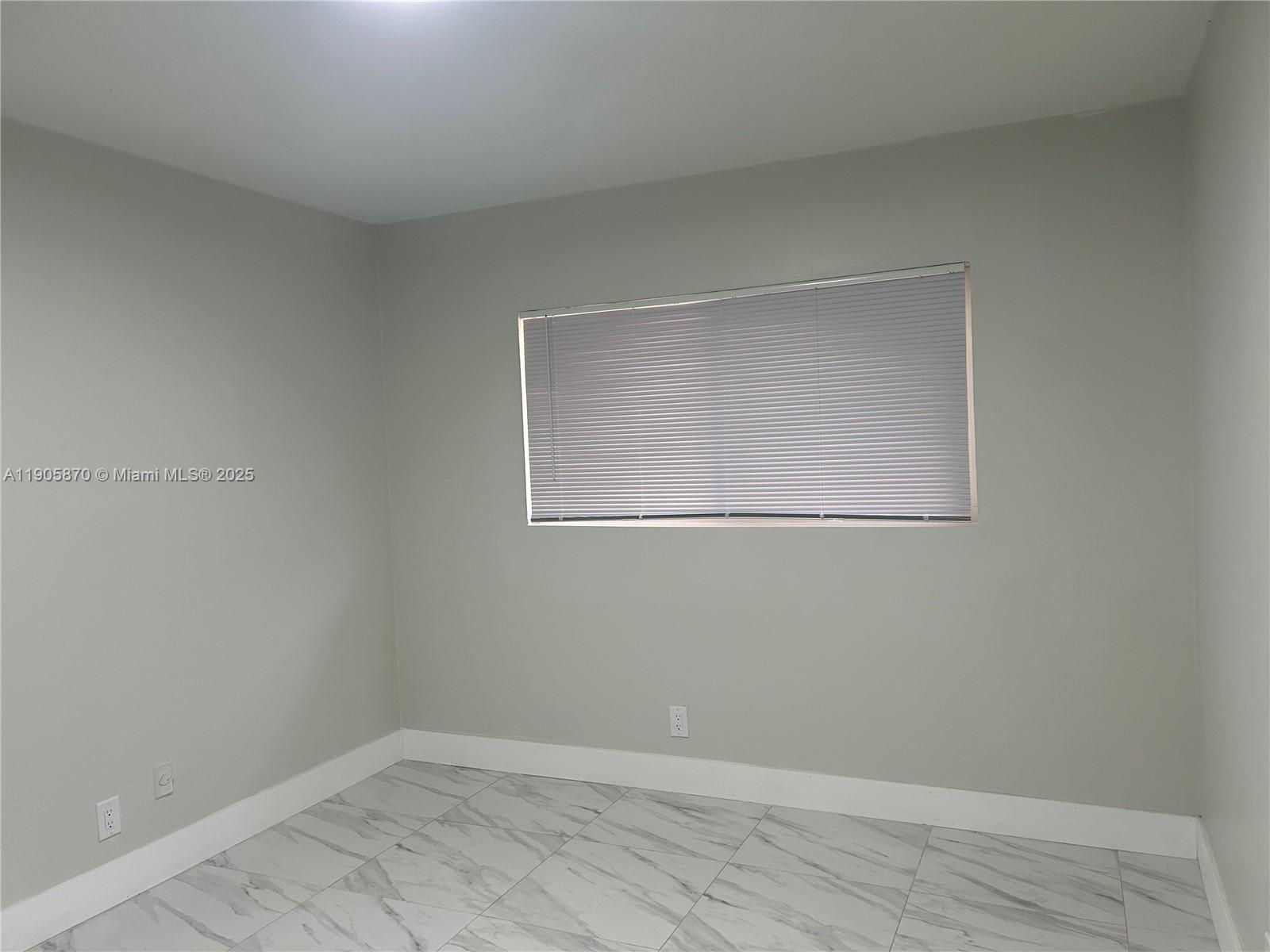 GRACEWOOD 24-22 B - Residential Lease