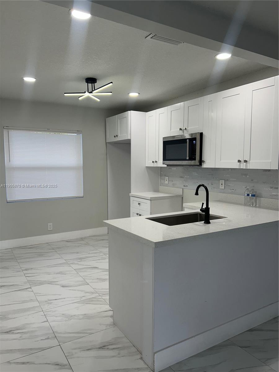 GRACEWOOD 24-22 B - Residential Lease