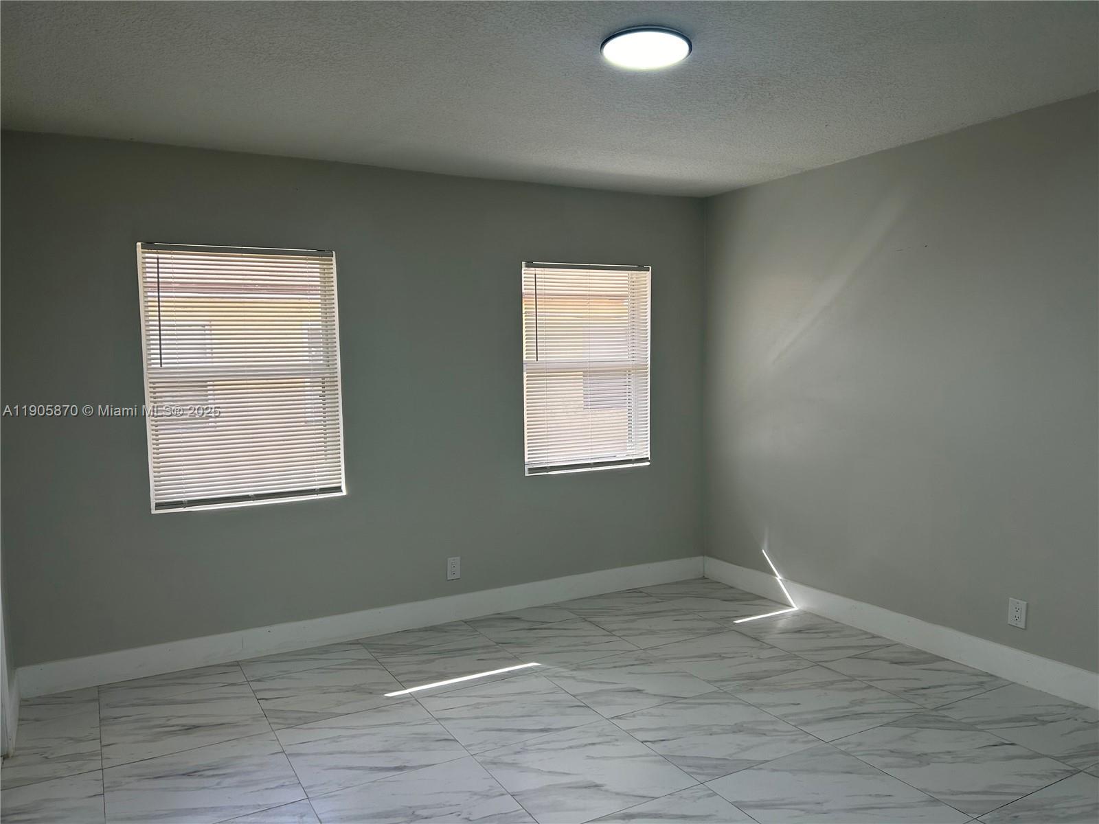 GRACEWOOD 24-22 B - Residential Lease