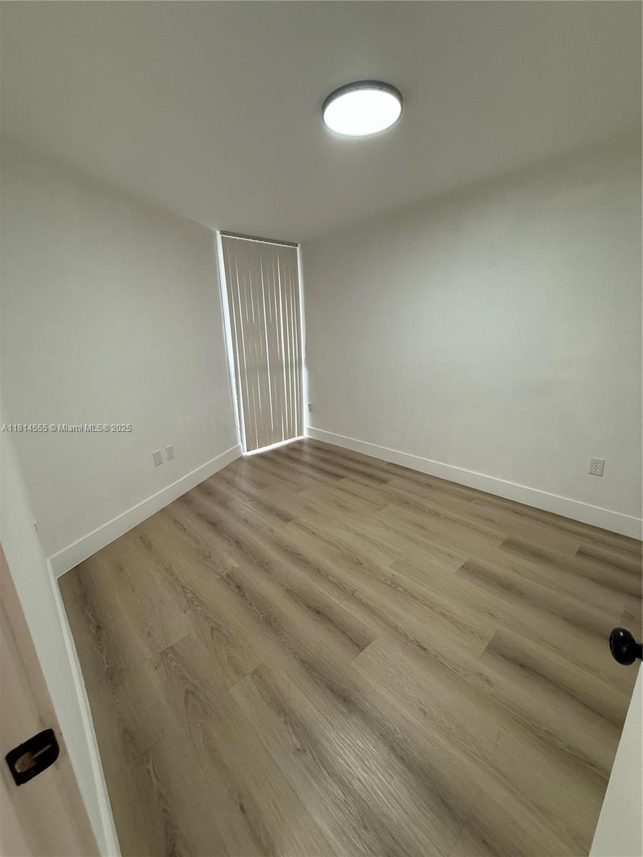 LAS BRISAS@ COUNTRY CLUB - Residential Lease