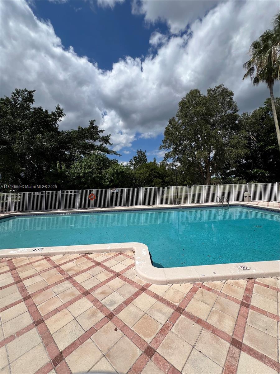 LAS BRISAS@ COUNTRY CLUB - Residential Lease