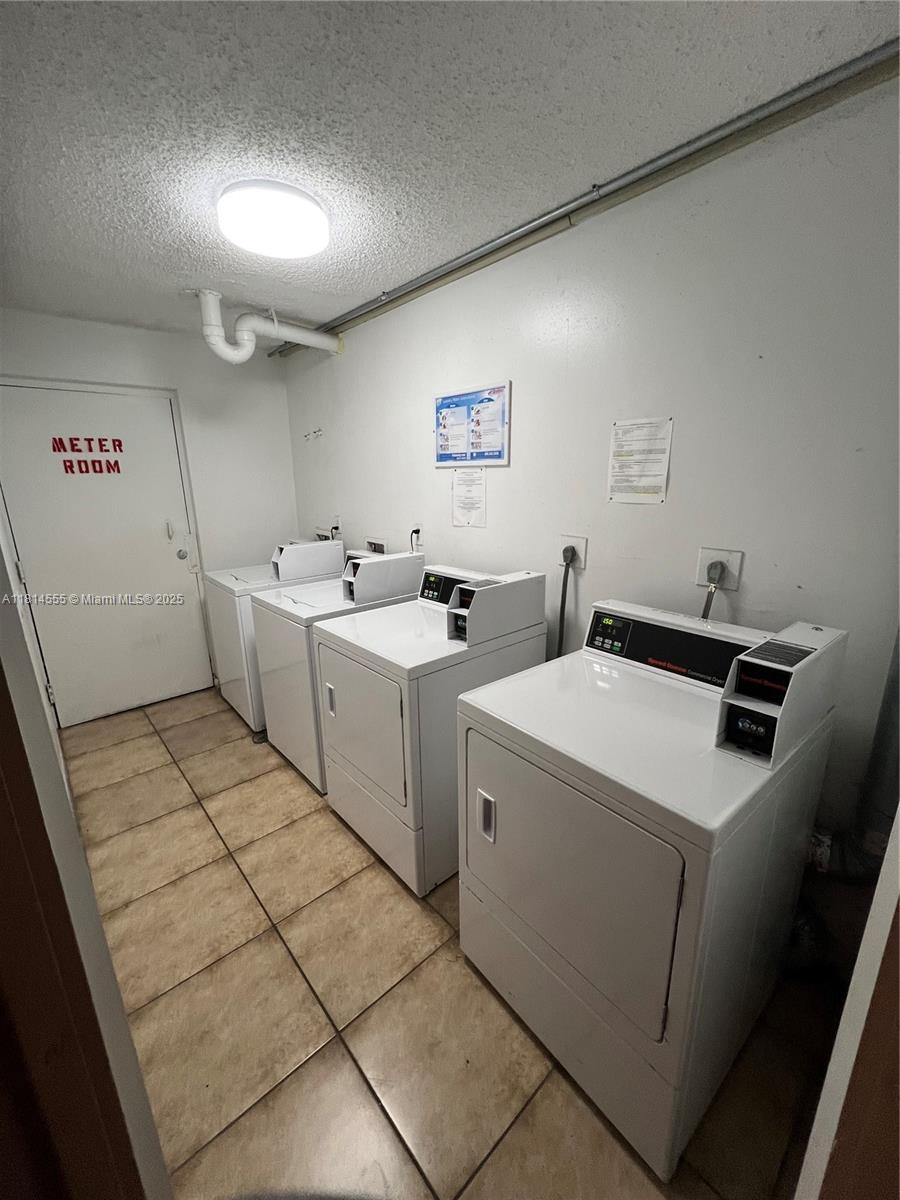 LAS BRISAS@ COUNTRY CLUB - Residential Lease