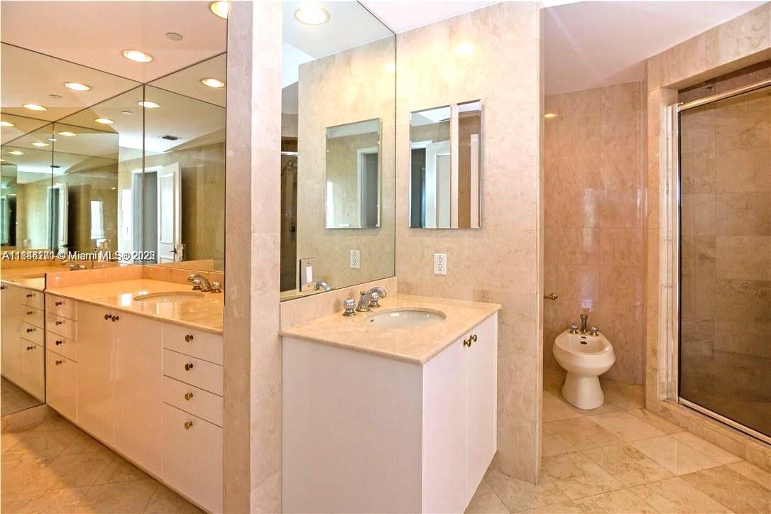 CLUB TOWER TWO CONDO - Residential Lease