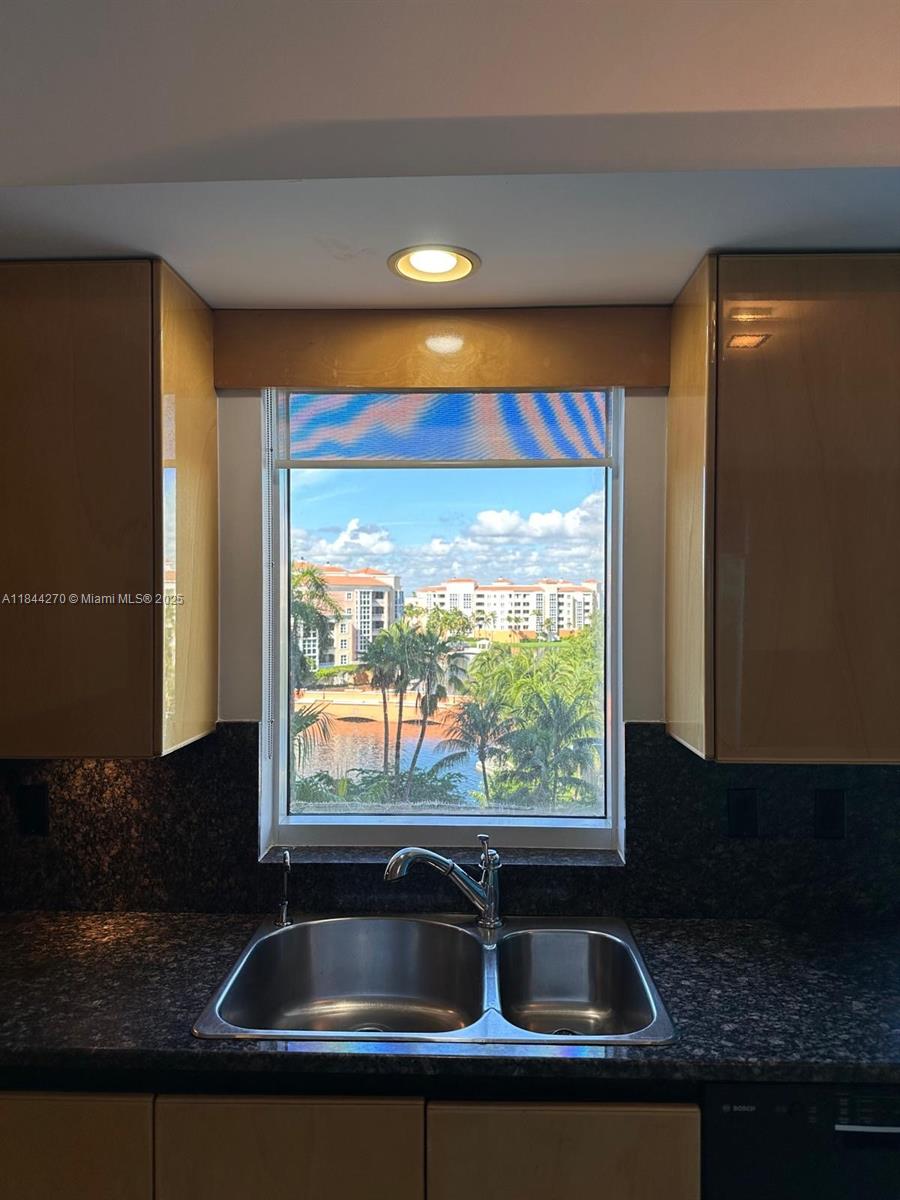 CLUB TOWER TWO CONDO - Residential Lease