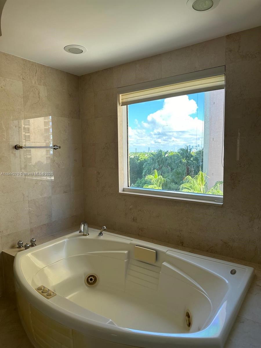 CLUB TOWER TWO CONDO - Residential Lease