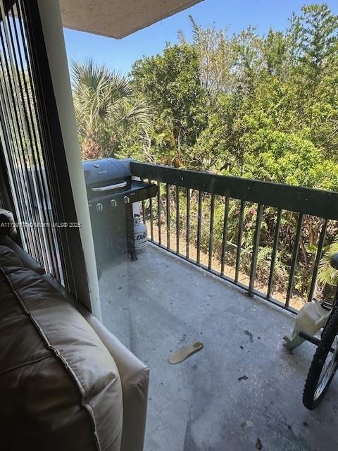 PRESIDENTIAL GOLFVIEW CON - Residential