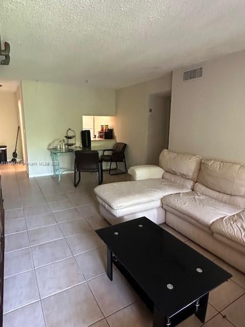 PRESIDENTIAL GOLFVIEW CON - Residential