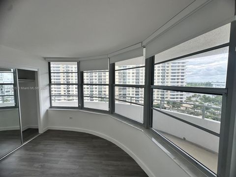 5555 Collins Ave 10B Miami Beach FL 33140