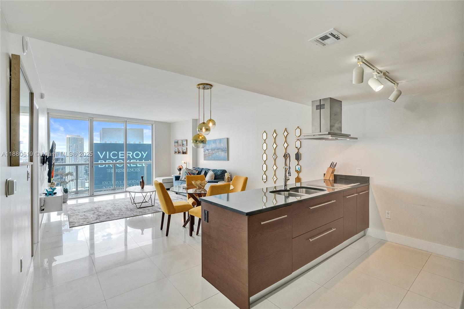 ICON BRICKELL CONDO NO 3 - Residential