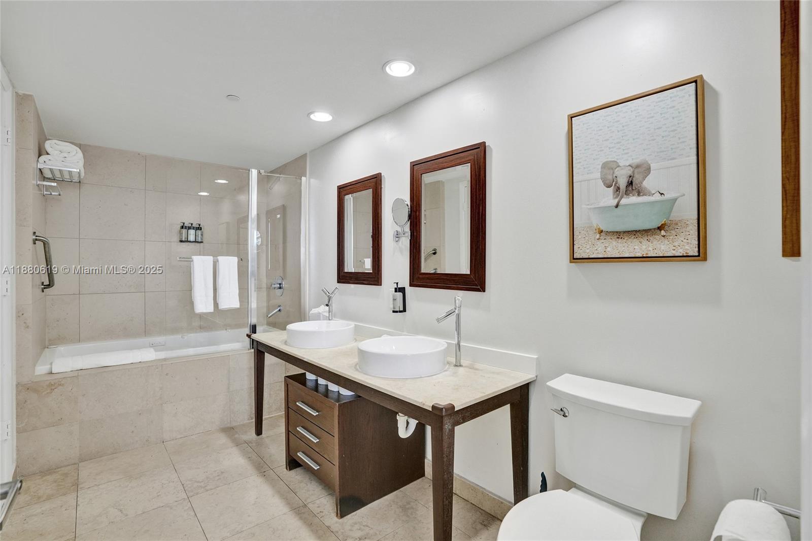 ICON BRICKELL CONDO NO 3 - Residential