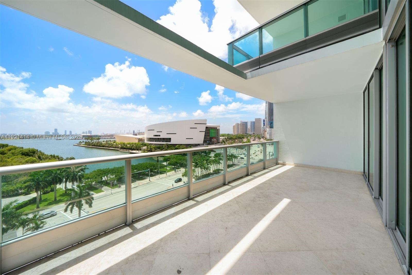 900 BISCAYNE BAY CONDO - Residential Lease