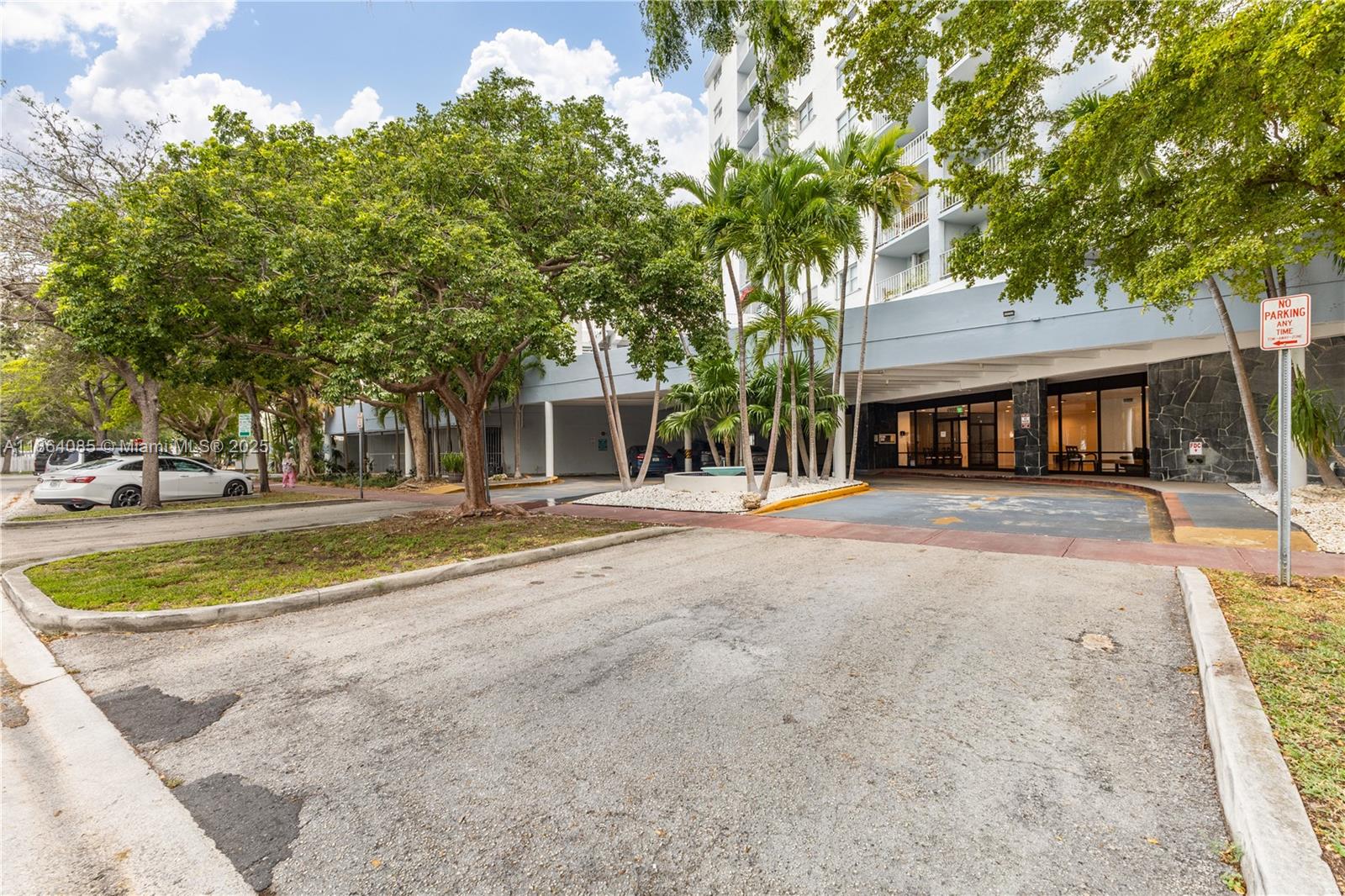 STANTON HOUSE CONDO - Residential