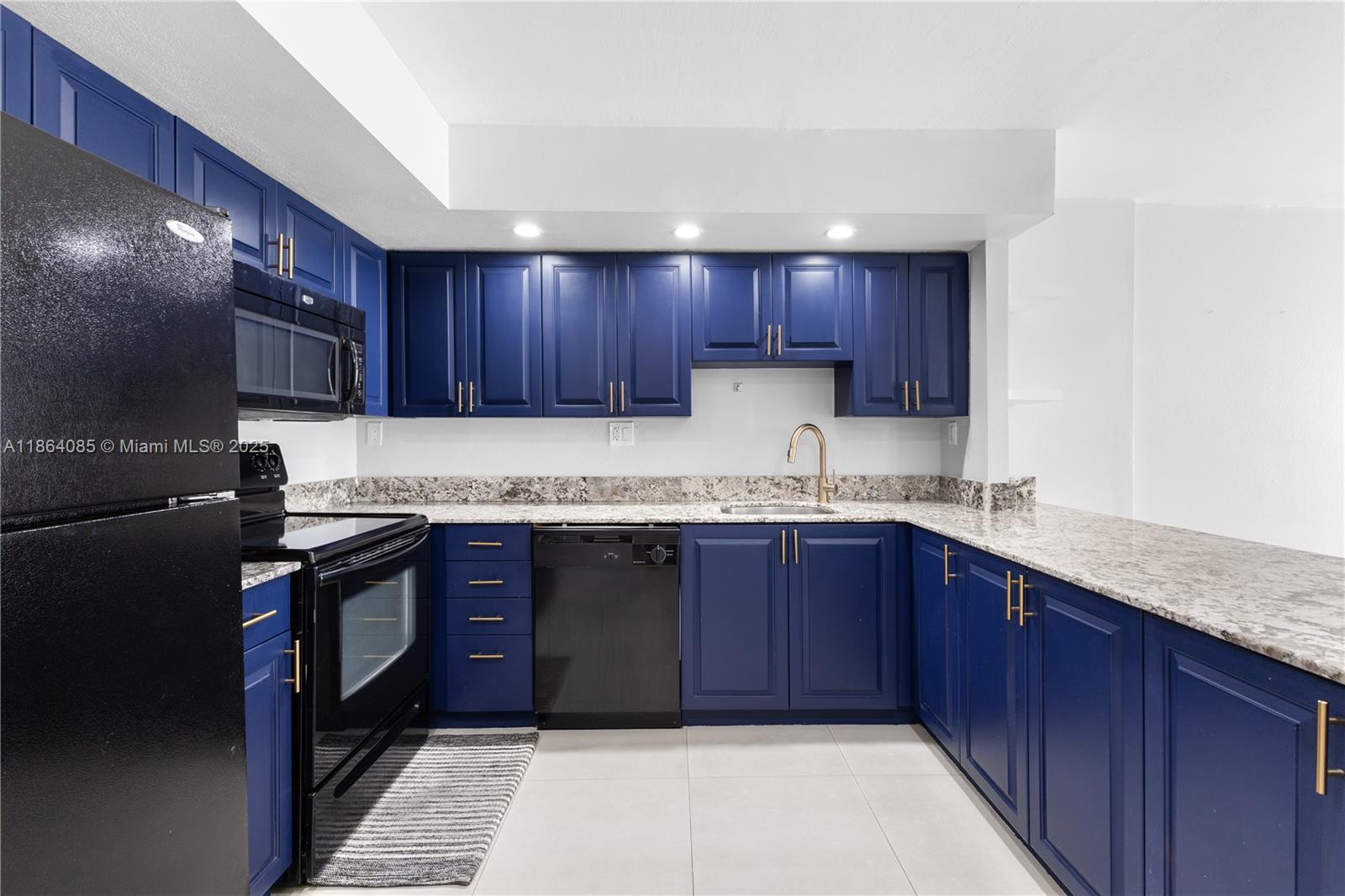 STANTON HOUSE CONDO - Residential