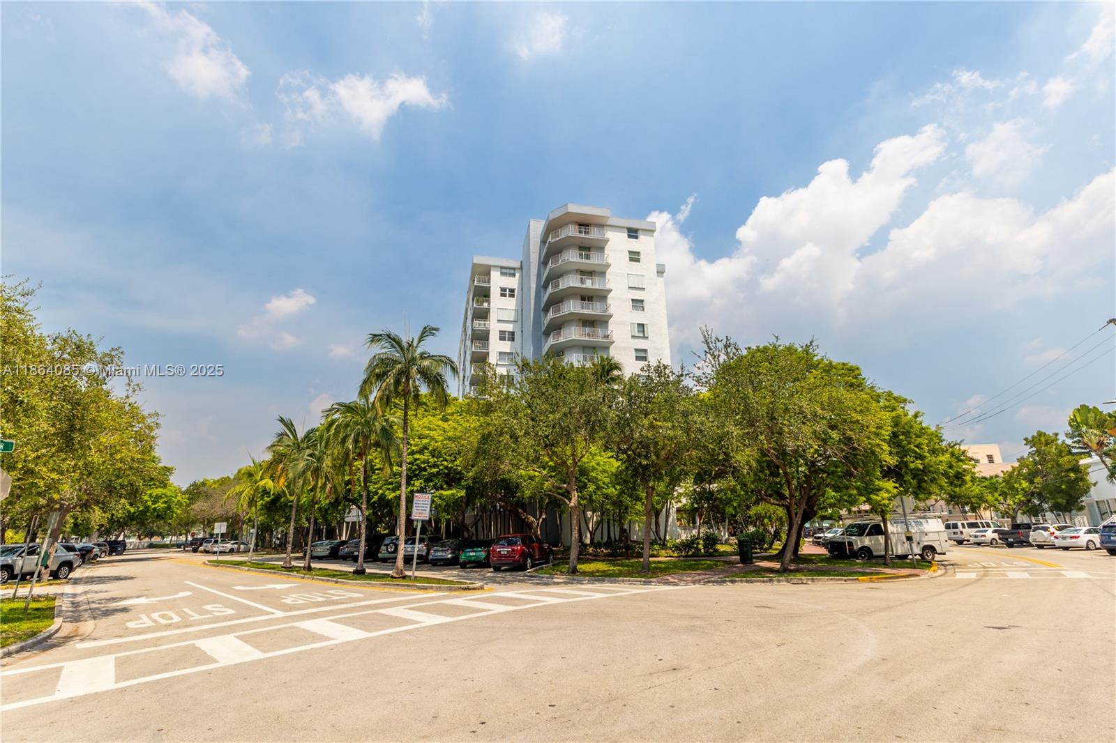 STANTON HOUSE CONDO - Residential