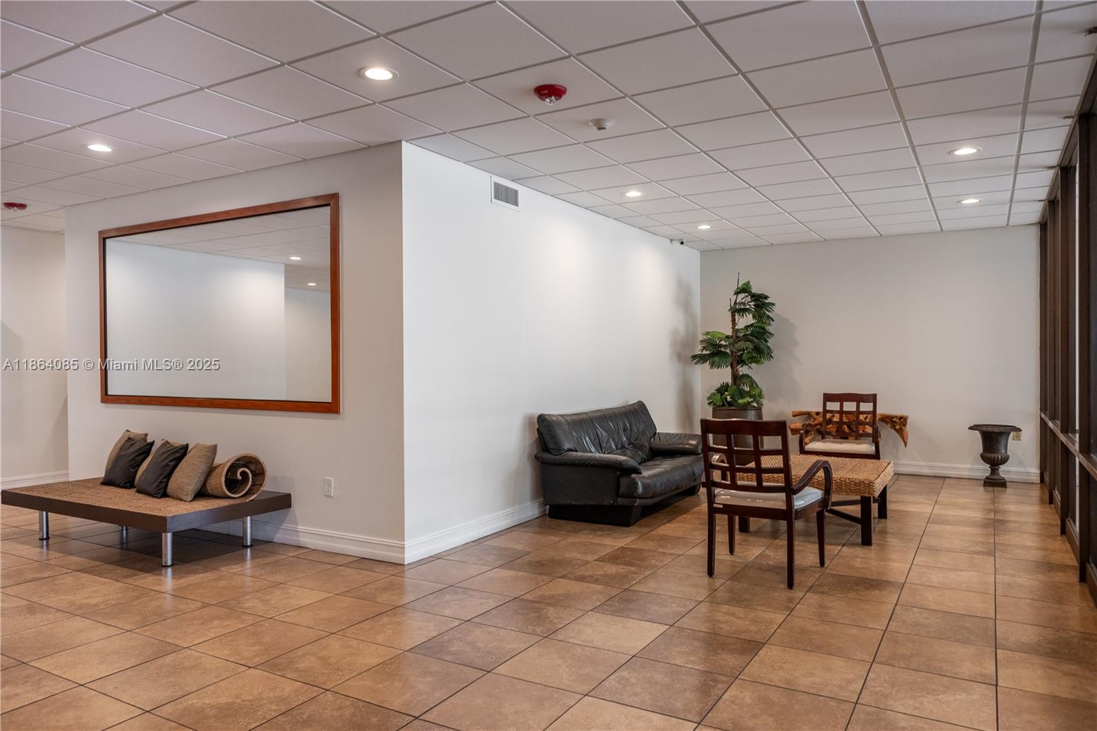 STANTON HOUSE CONDO - Residential