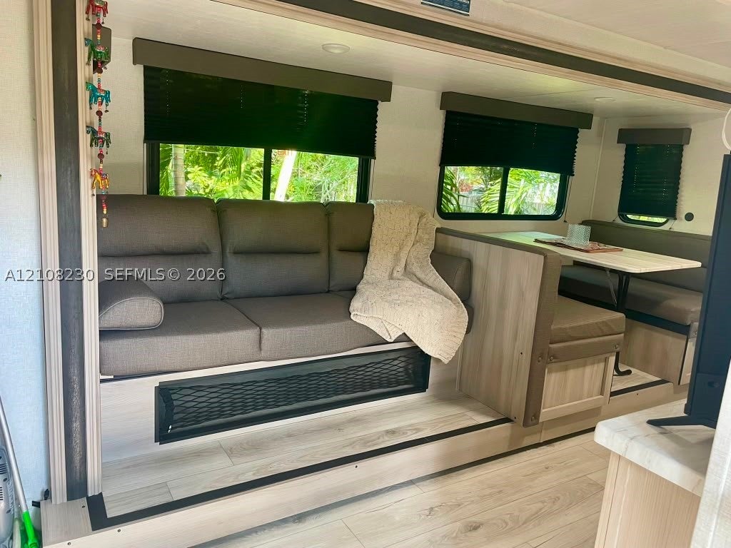 573 Mokena Dr 1