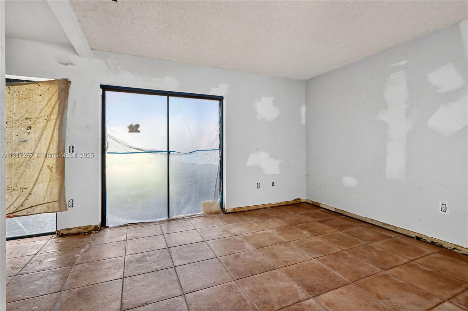 SABAL CHASE - Residential