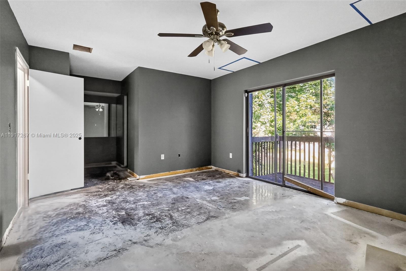 SABAL CHASE - Residential