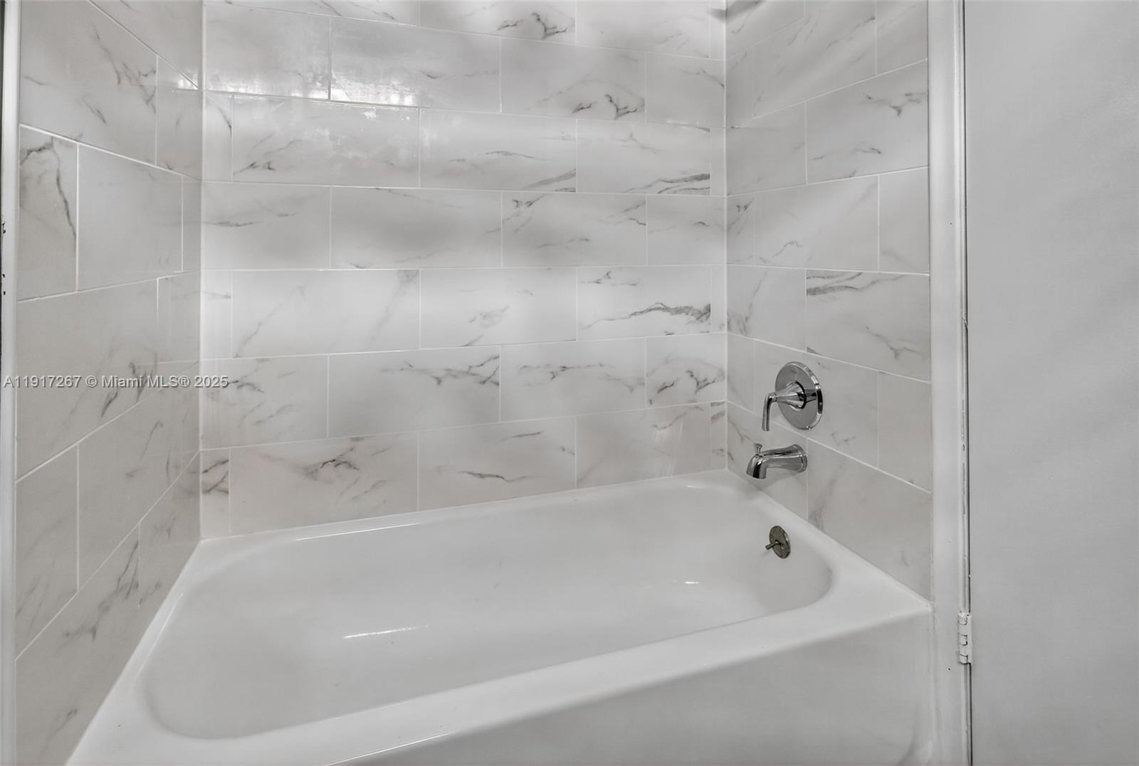 SABAL CHASE - Residential