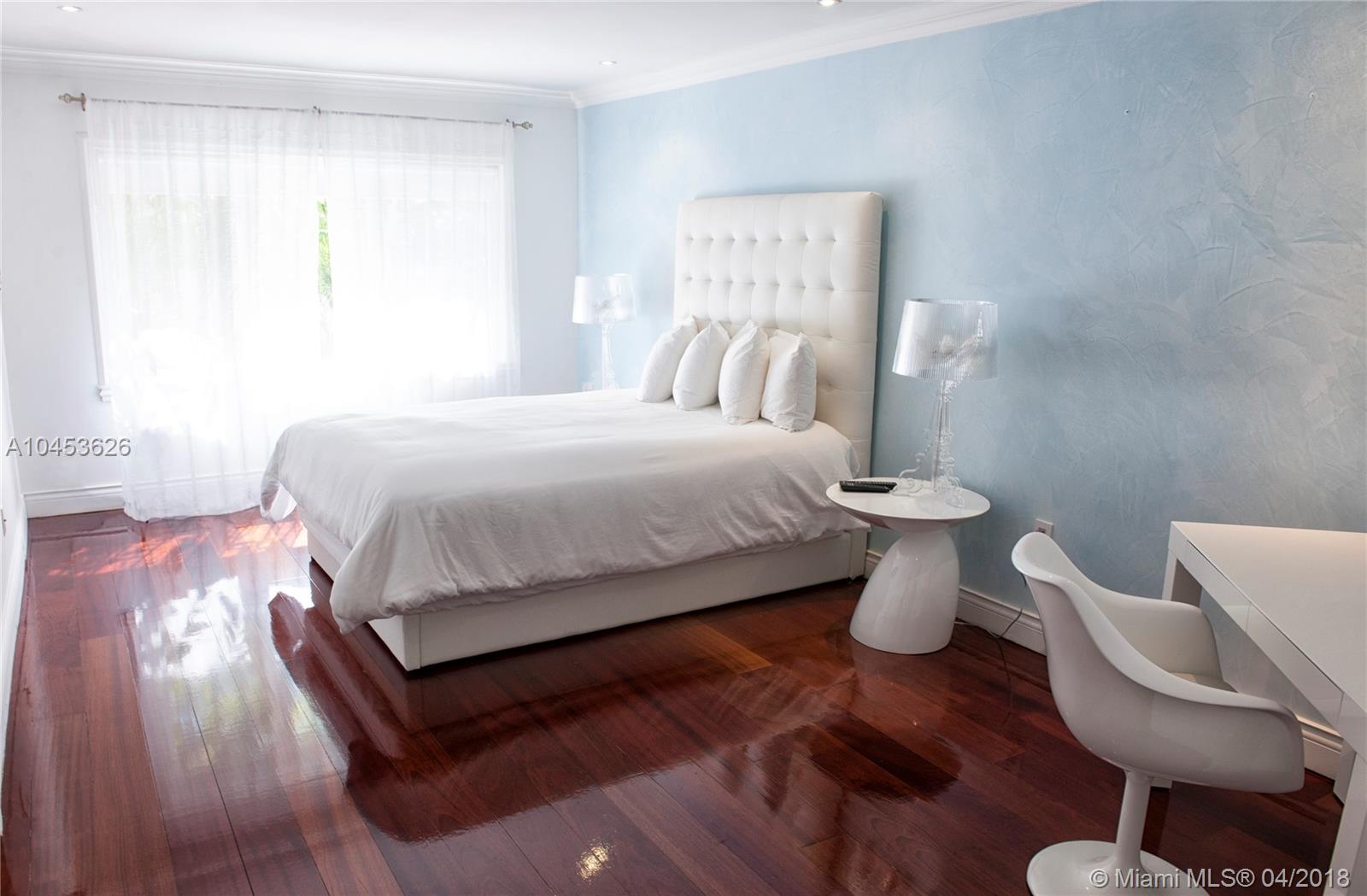 LA GORCE ISLAND-SUB OF - Residential