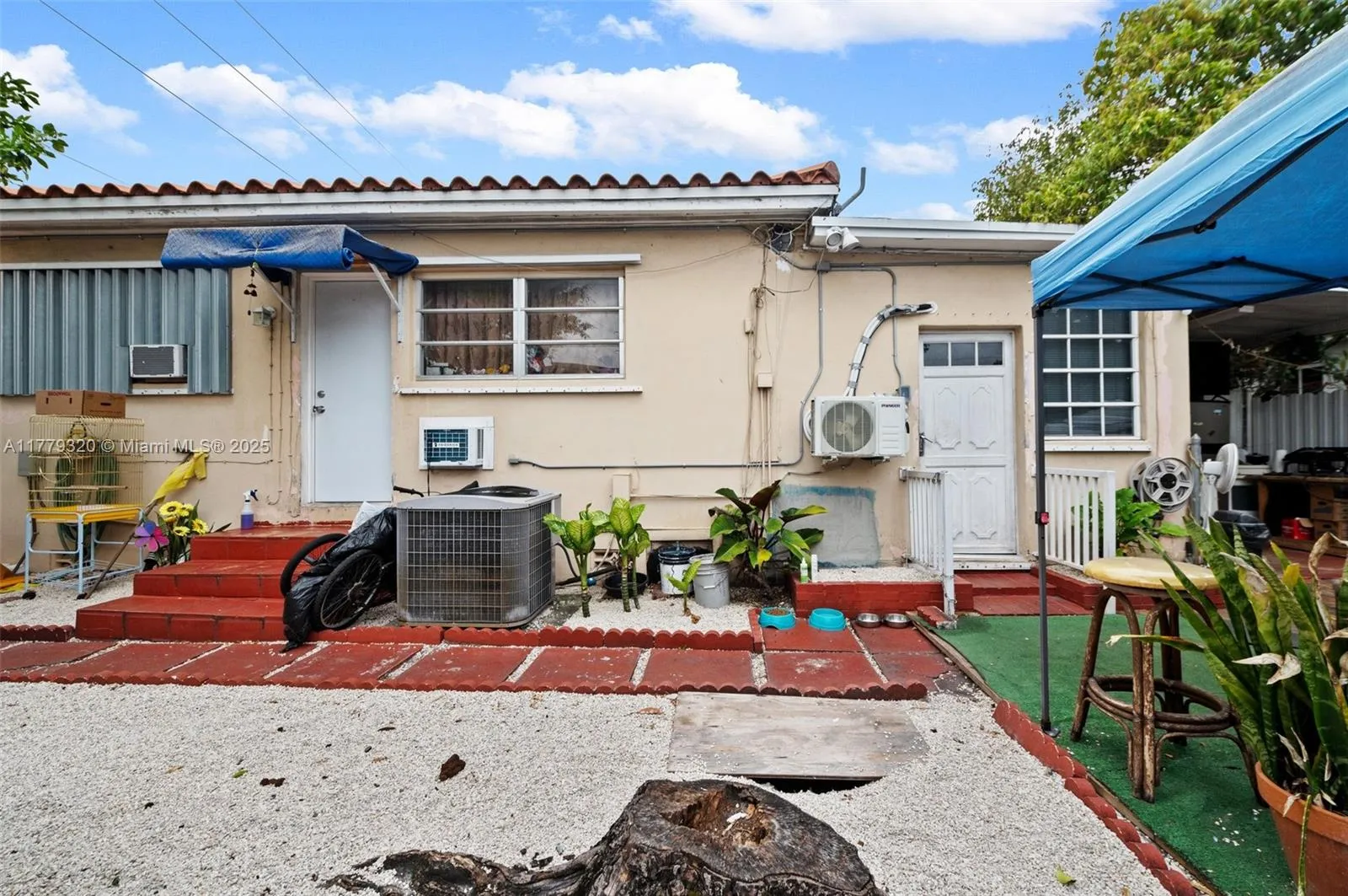 Miami, Florida 33126, United States, 3 Bedrooms Bedrooms, ,2 BathroomsBathrooms,Residential,Active,103736