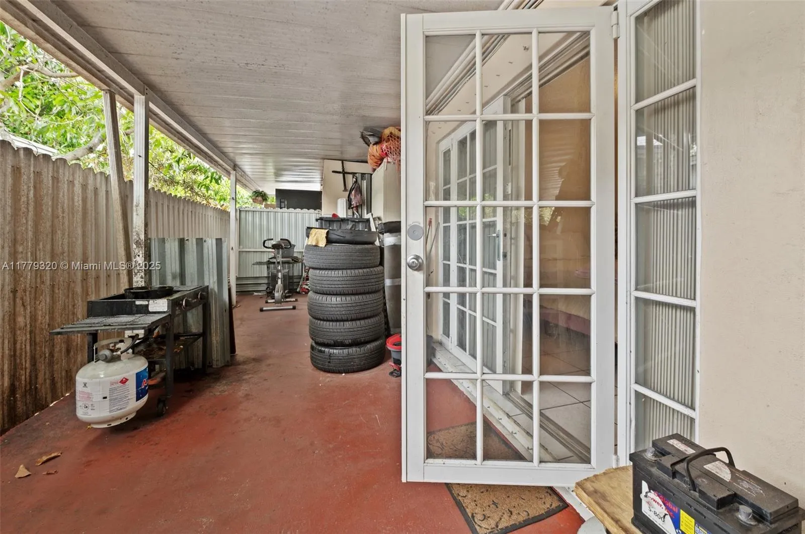 Miami, Florida 33126, United States, 3 Bedrooms Bedrooms, ,2 BathroomsBathrooms,Residential,Active,103736