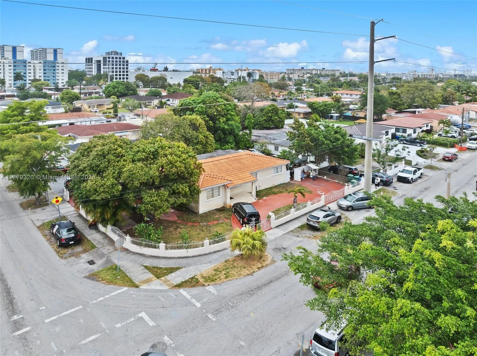 Miami, Florida 33126, United States, 3 Bedrooms Bedrooms, ,2 BathroomsBathrooms,Residential,Active,103736