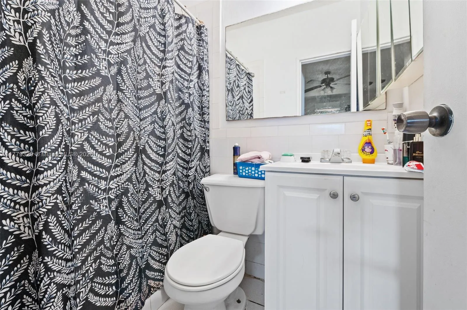 Miami, Florida 33126, United States, 3 Bedrooms Bedrooms, ,2 BathroomsBathrooms,Residential,Active,103736