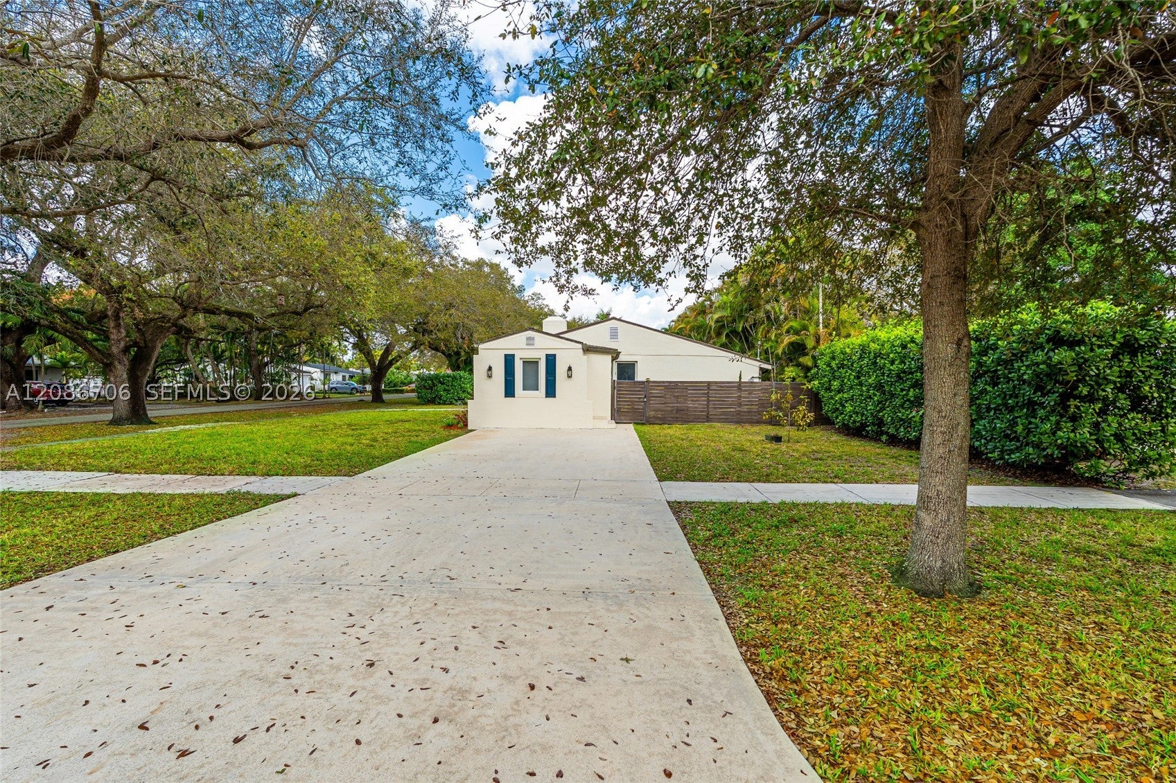 295 De Leon Dr