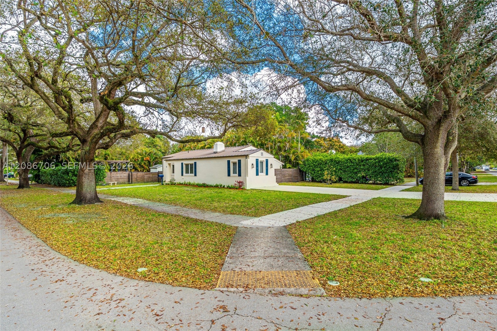 295 De Leon Dr