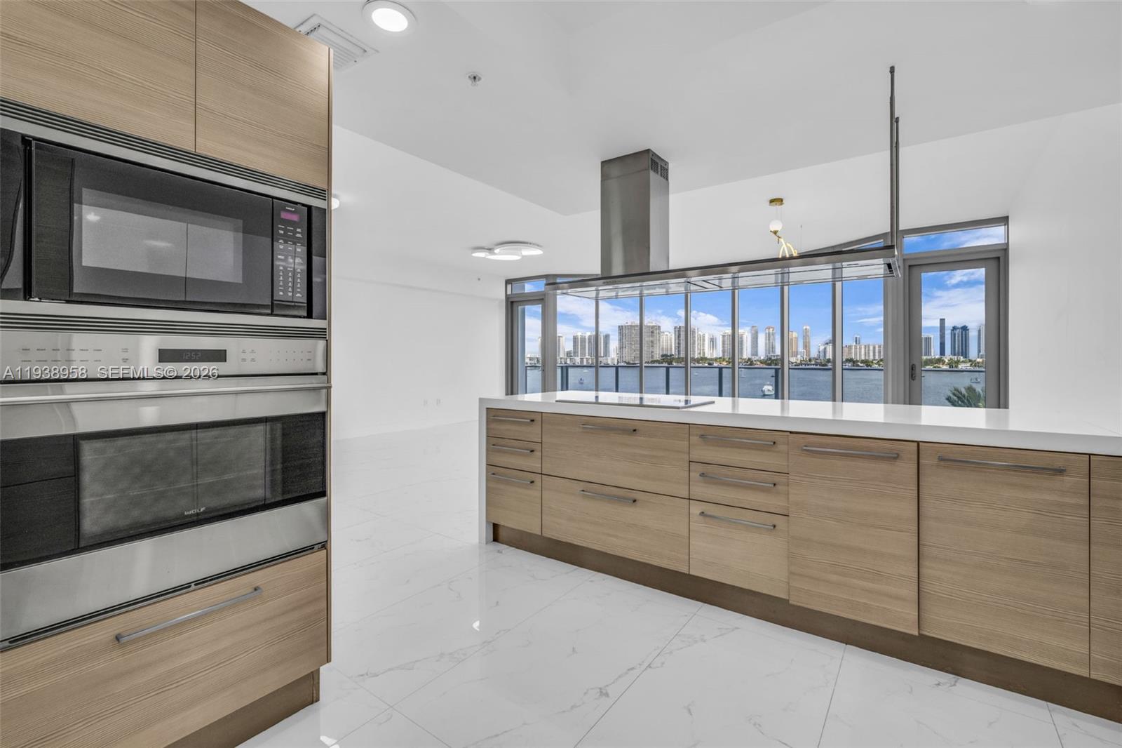 MARINA PALMS RESIDENCES S - Residential