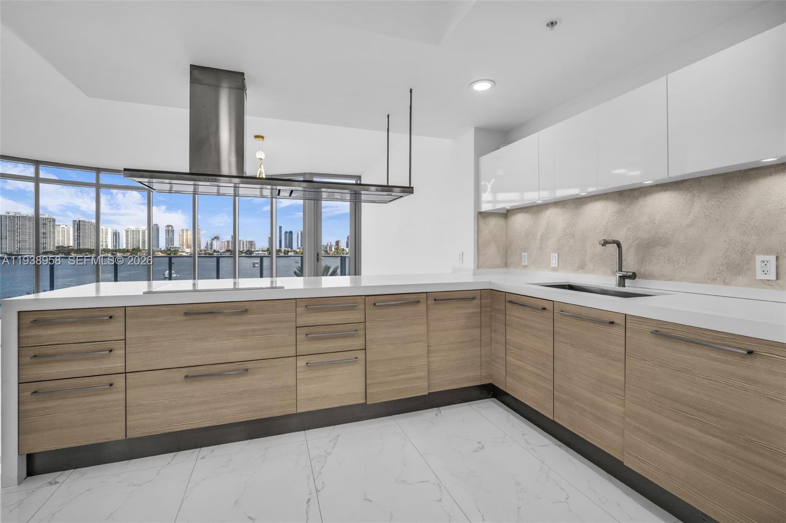 MARINA PALMS RESIDENCES S - Residential