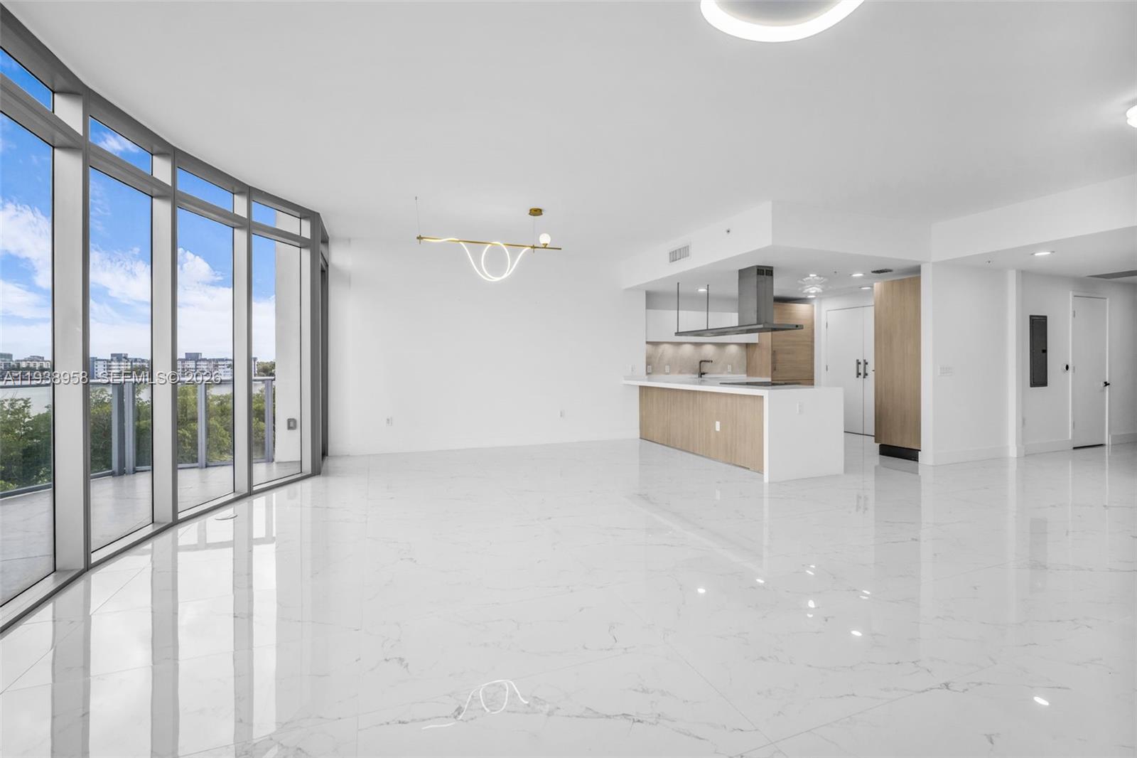 MARINA PALMS RESIDENCES S - Residential