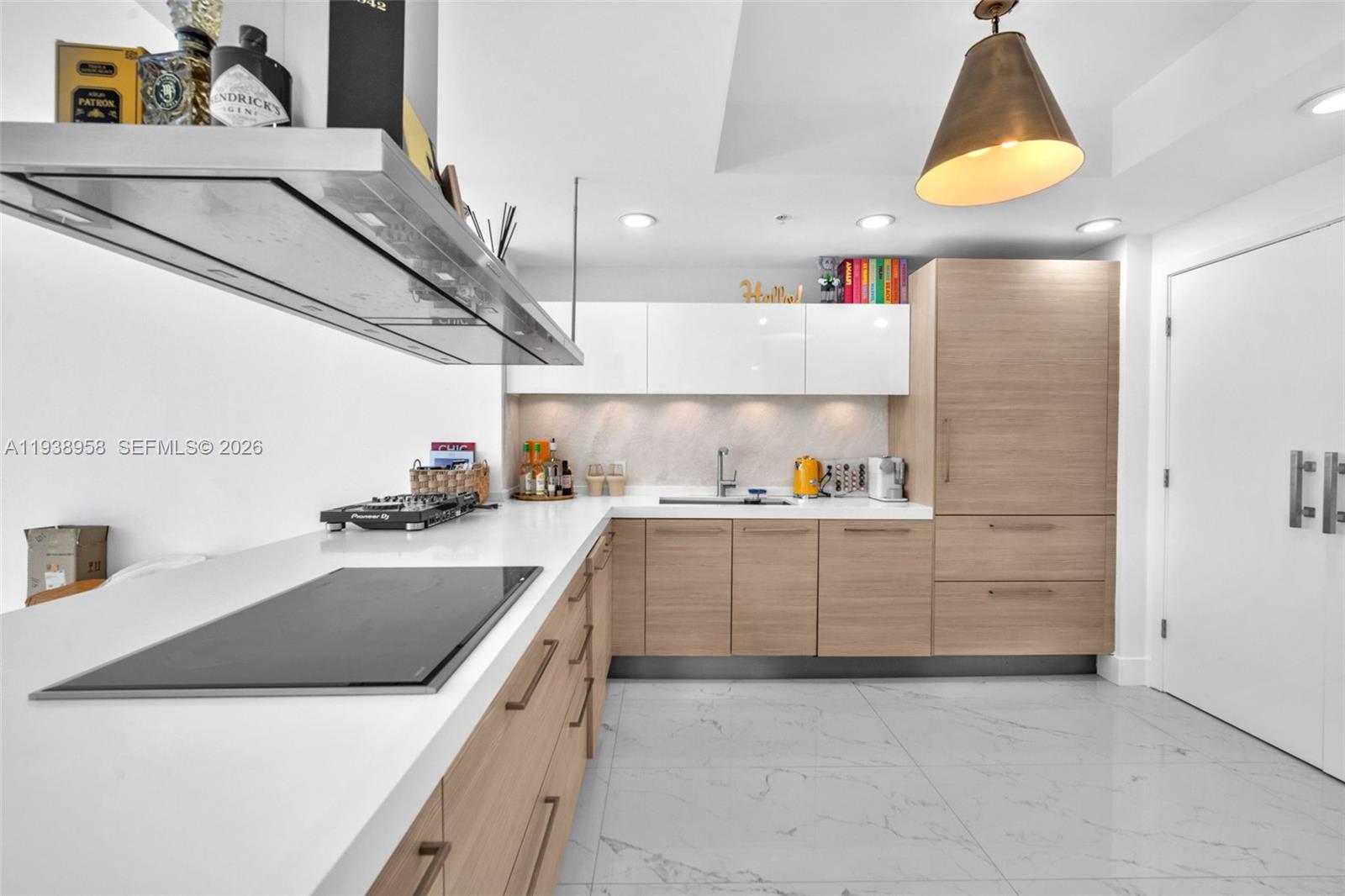 MARINA PALMS RESIDENCES S - Residential