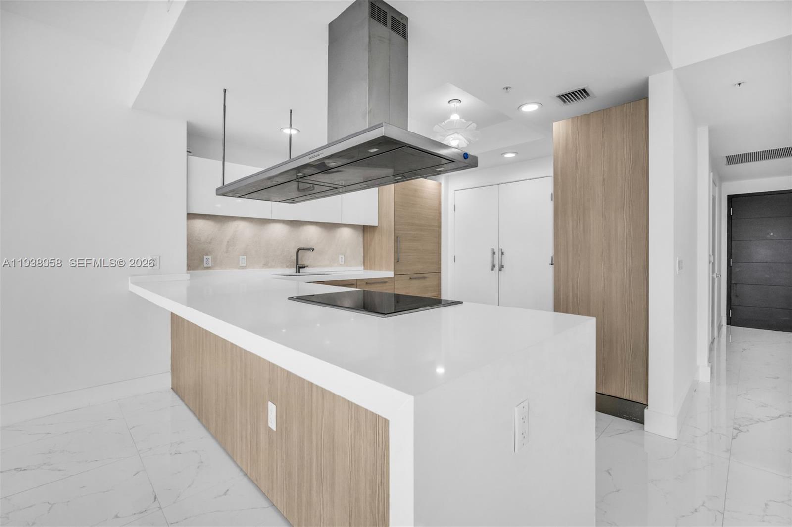 MARINA PALMS RESIDENCES S - Residential